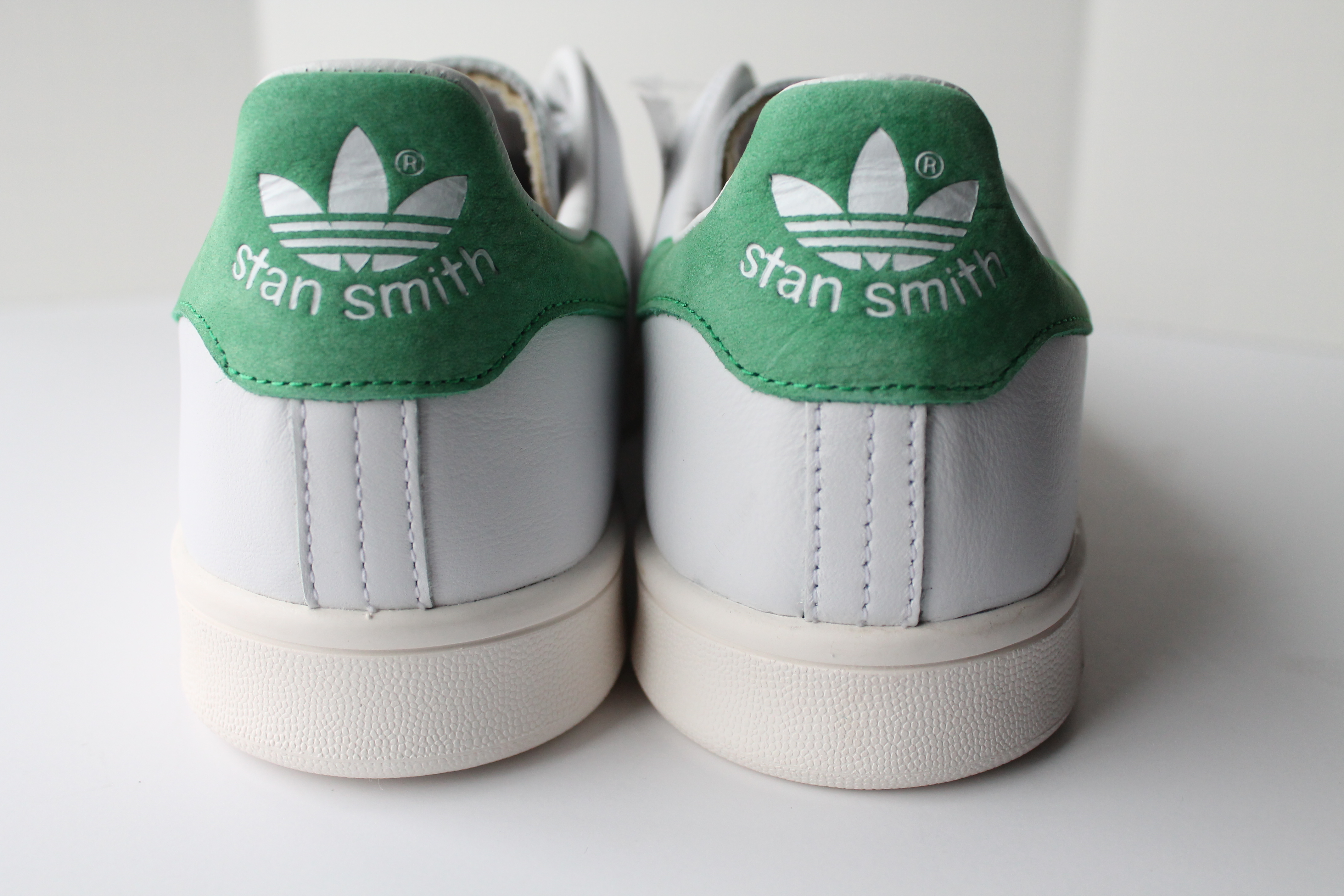 Adidas Stan Smith American Dad - AuthentKicks