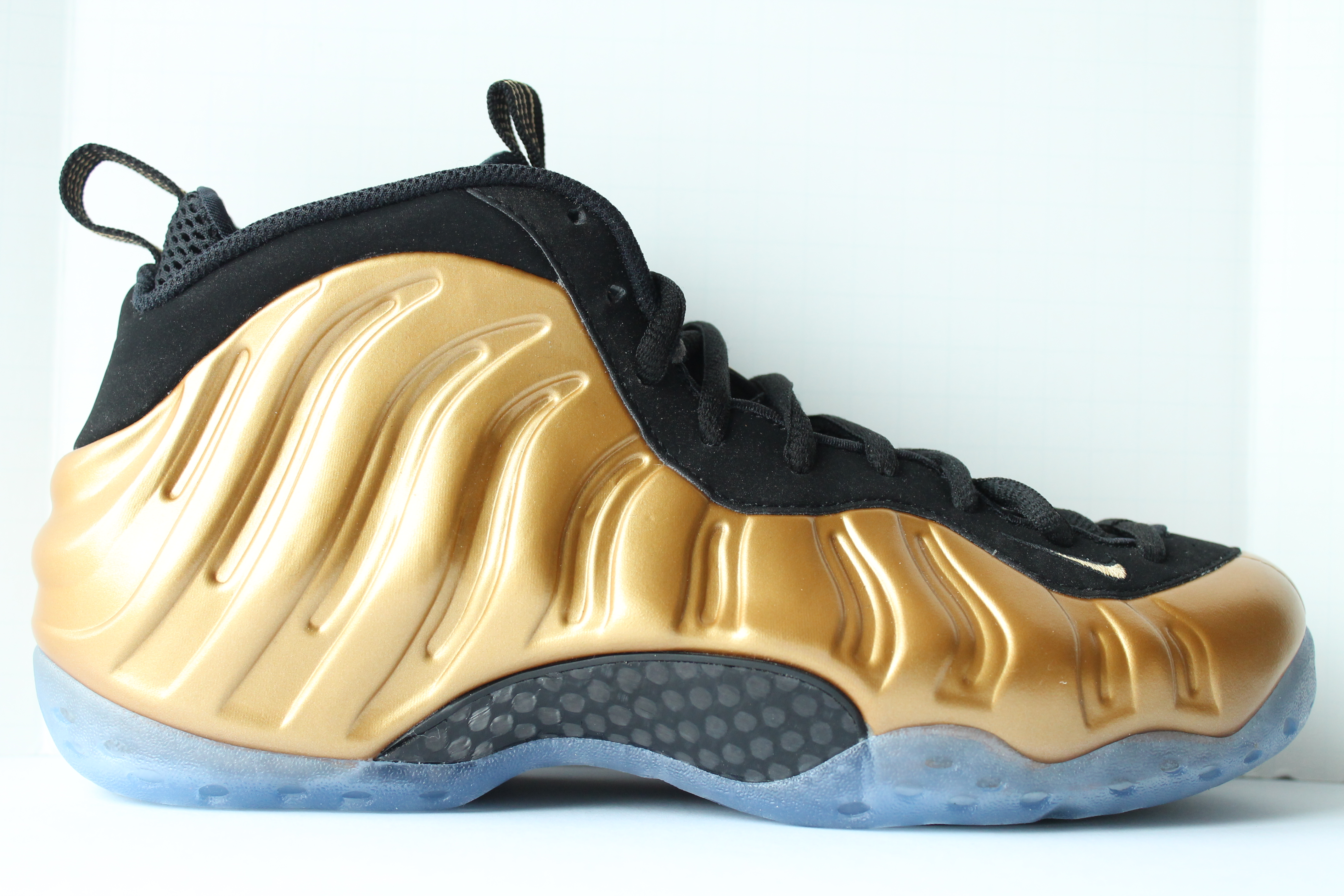 Nike Air Foamposite One Gold