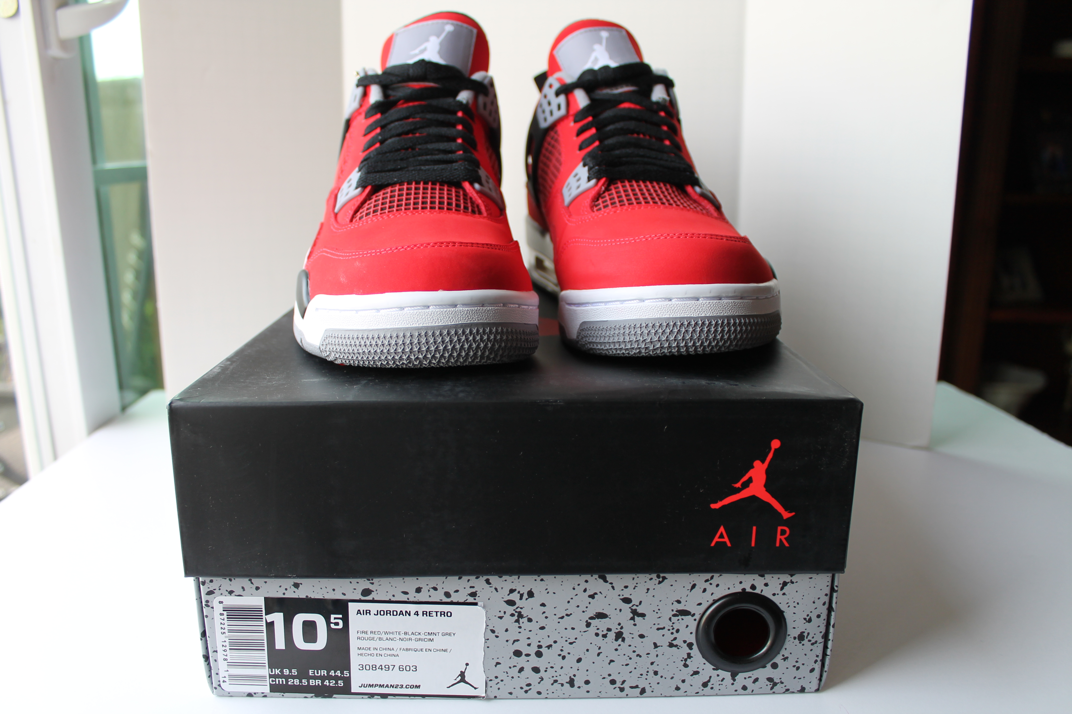 jordan 4 toro bravo box