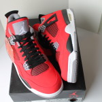 Air Jordan 4 Retro - Toro Bravo