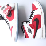 Air Jordan 1 Retro High - Carmine