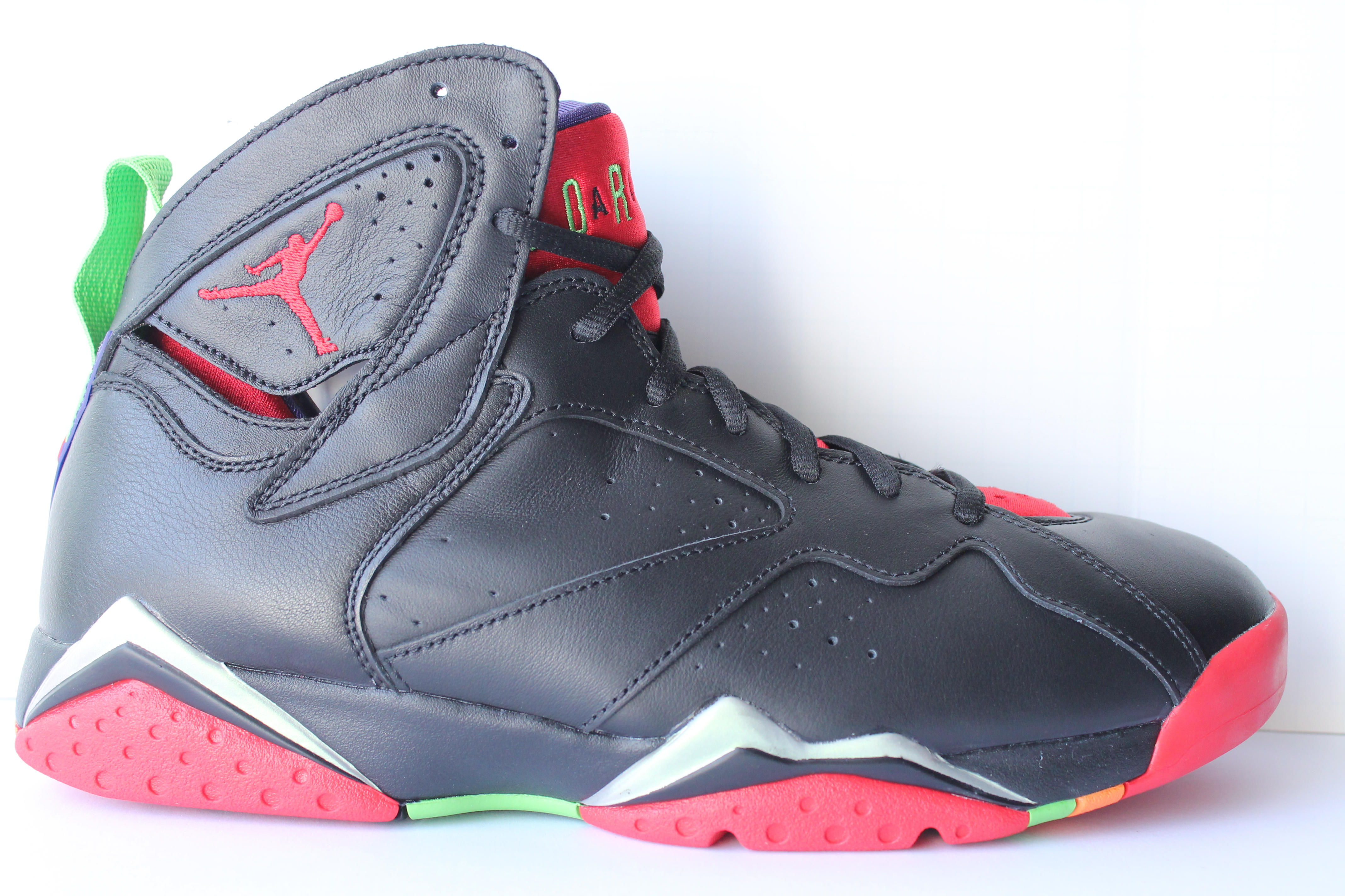 AIR JORDAN 7 Retro MARVIN THE MARTIAN