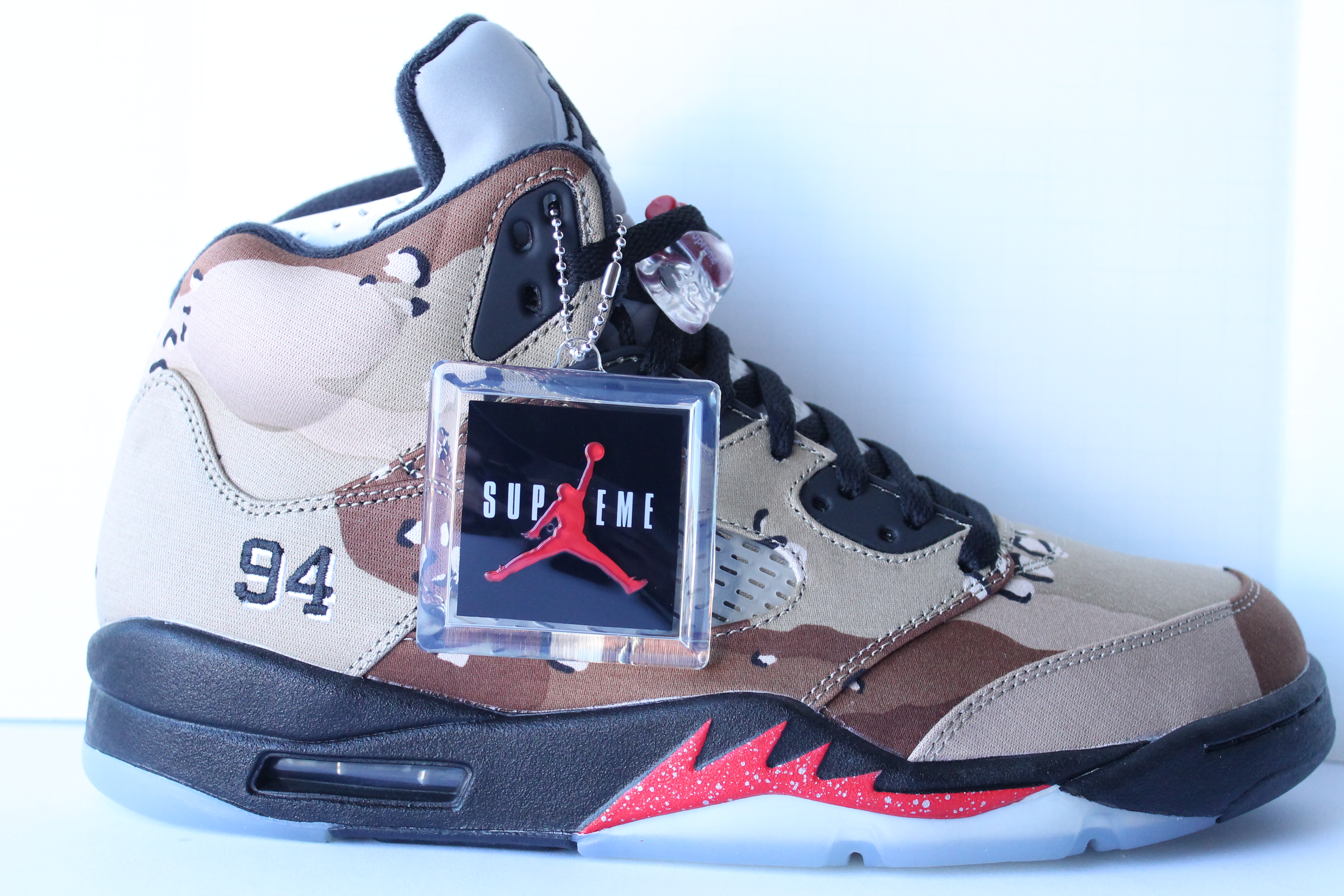 Air Jordan 5 Retro X Supreme - Camo