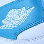 Air Jordan 1 Retro High OG UNC