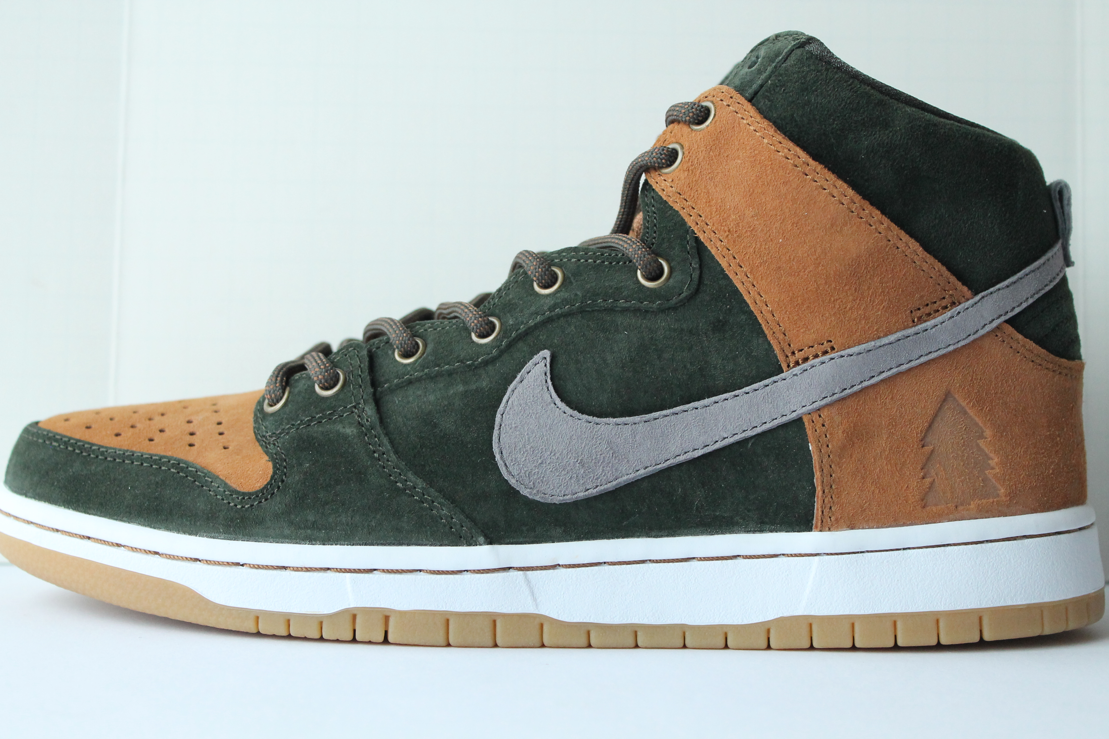 AuthentKicks | Nike SB Dunk High