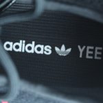 Adidas Yeezy Boost 350 v2 - Bred