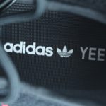 Adidas Yeezy Boost 350 v2 - Bred