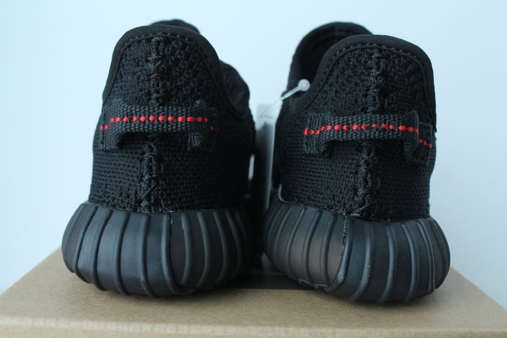 yeezy 350 v2 black kid sizes