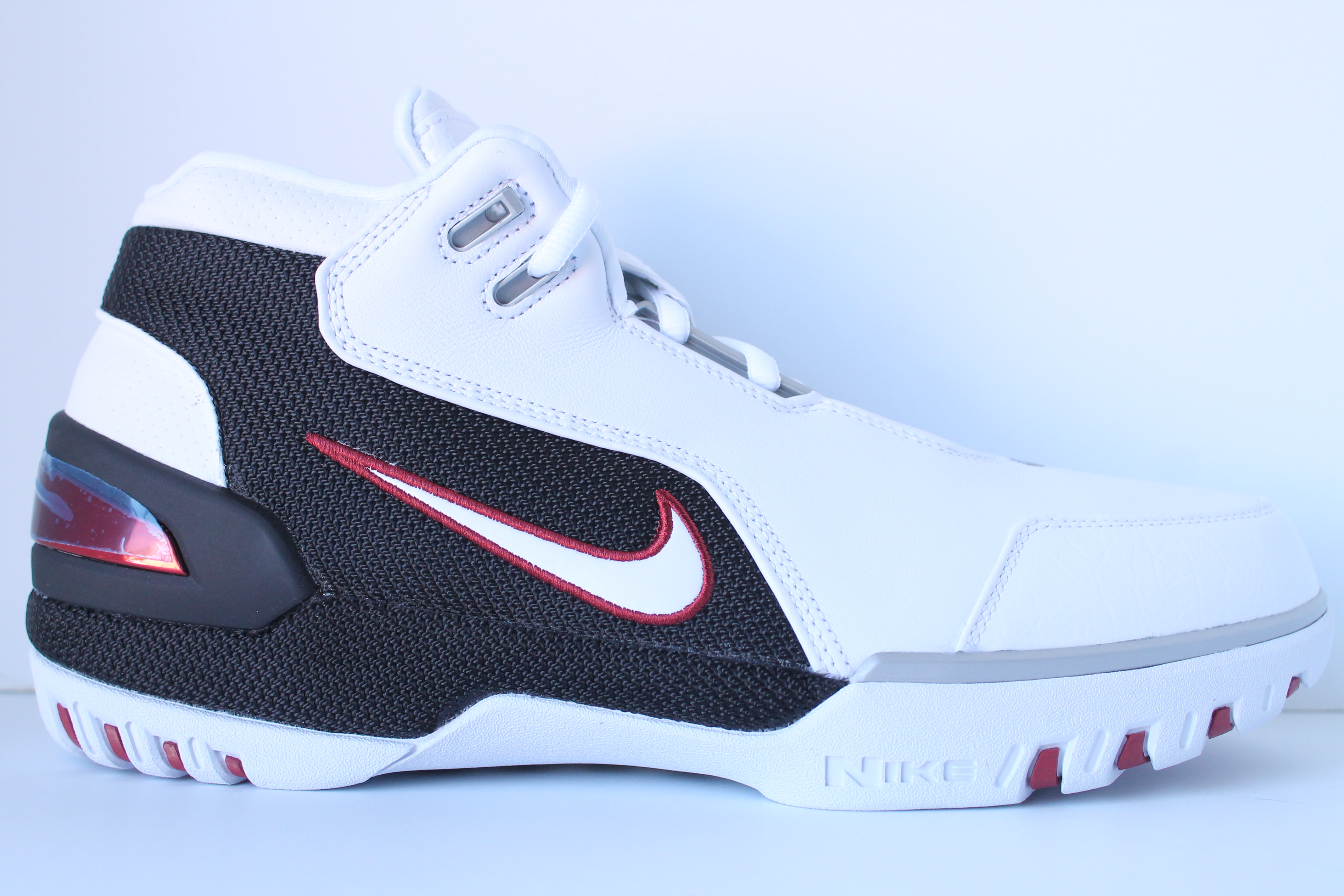Nike Air Zoom Generation - LeBron 1