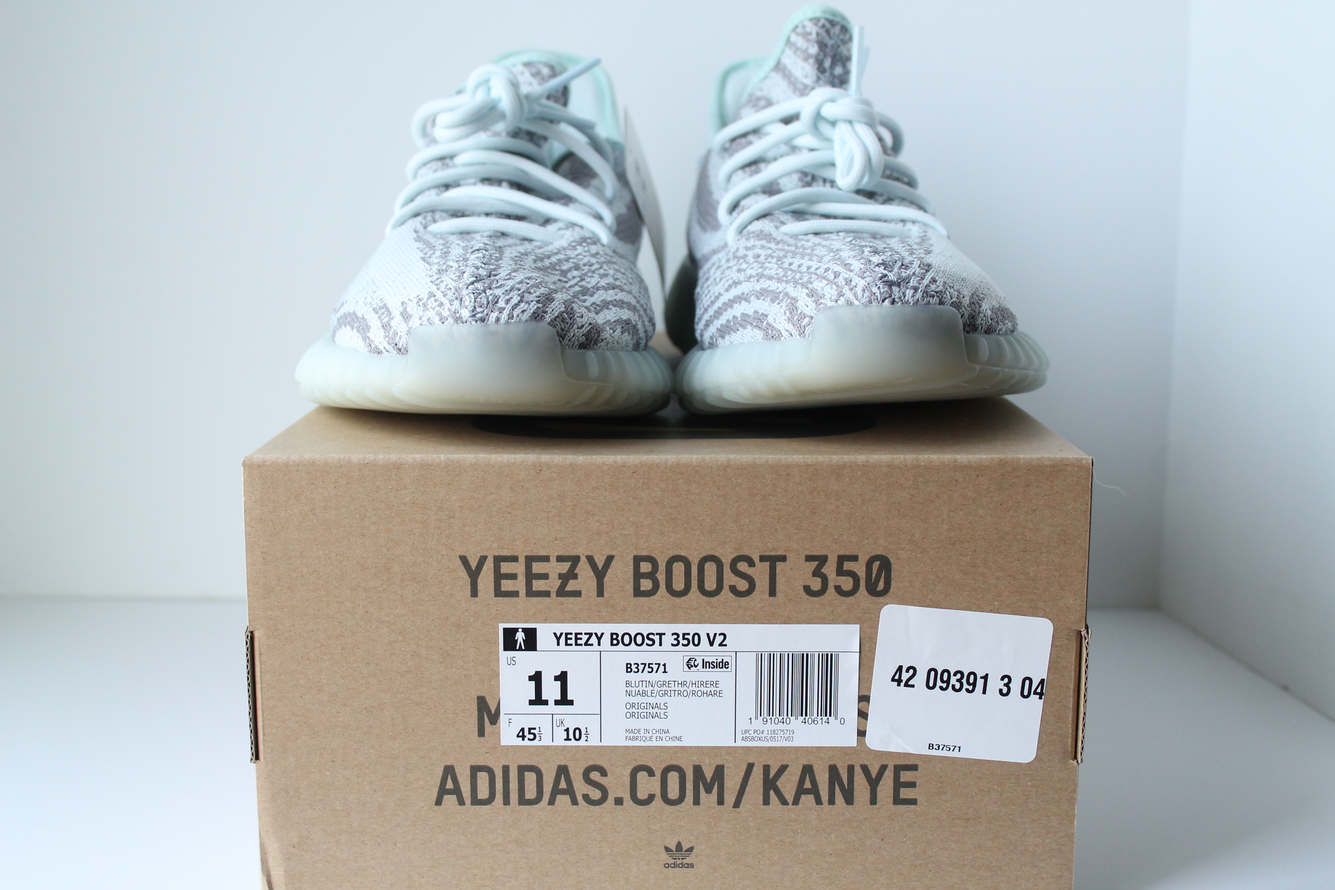 yeezy blue tint sizing