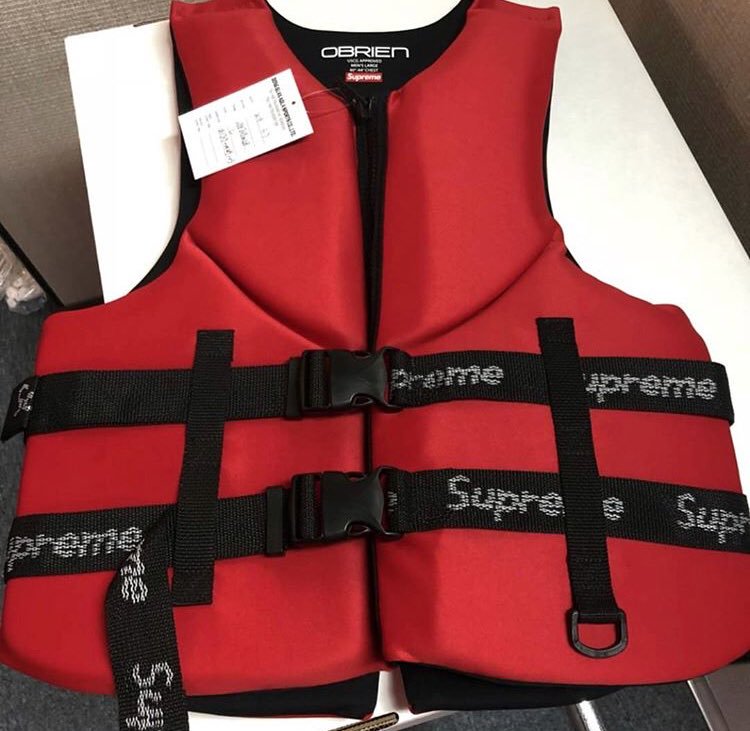 Supreme/O'Brien Life Vest