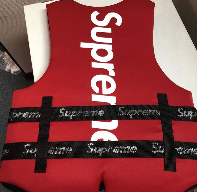 Supreme/O’Brien Life Vest