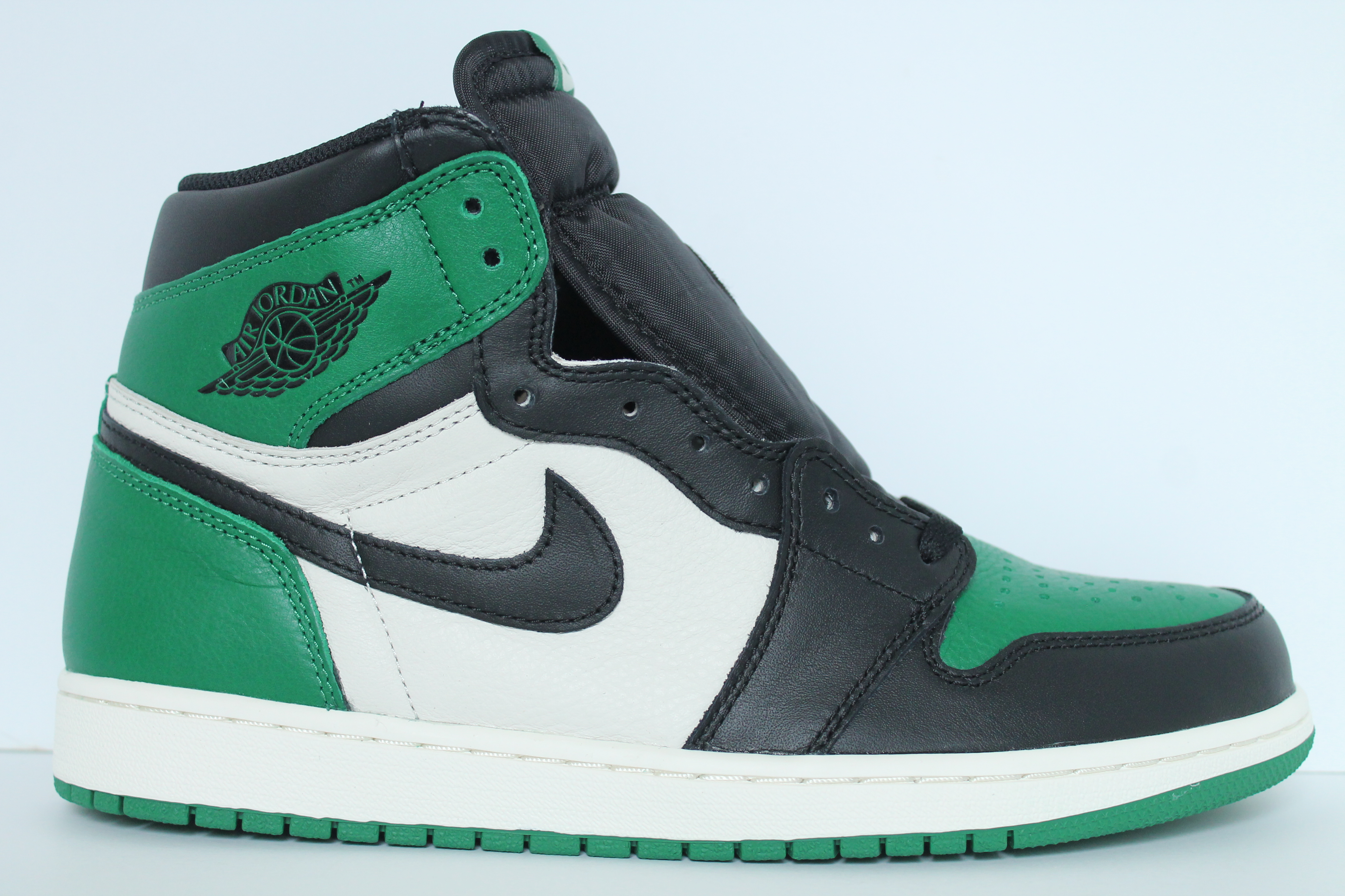 Air Jordan 1 Retro High OG - Pine Green