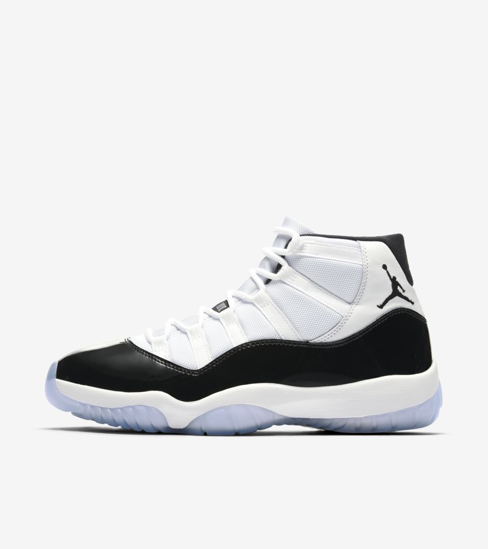 retro jordan 11 black and white