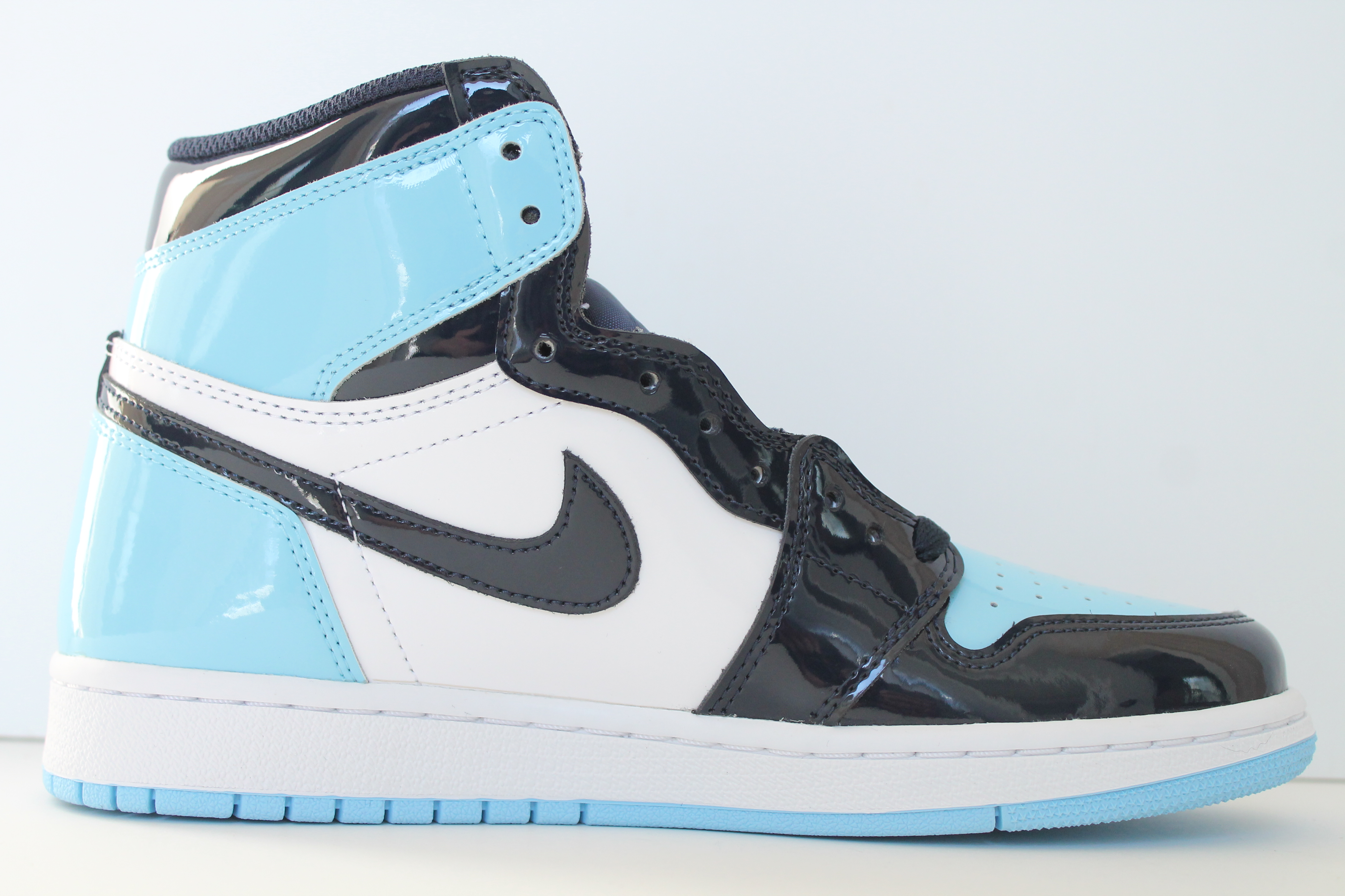 womens jordan 1 unc