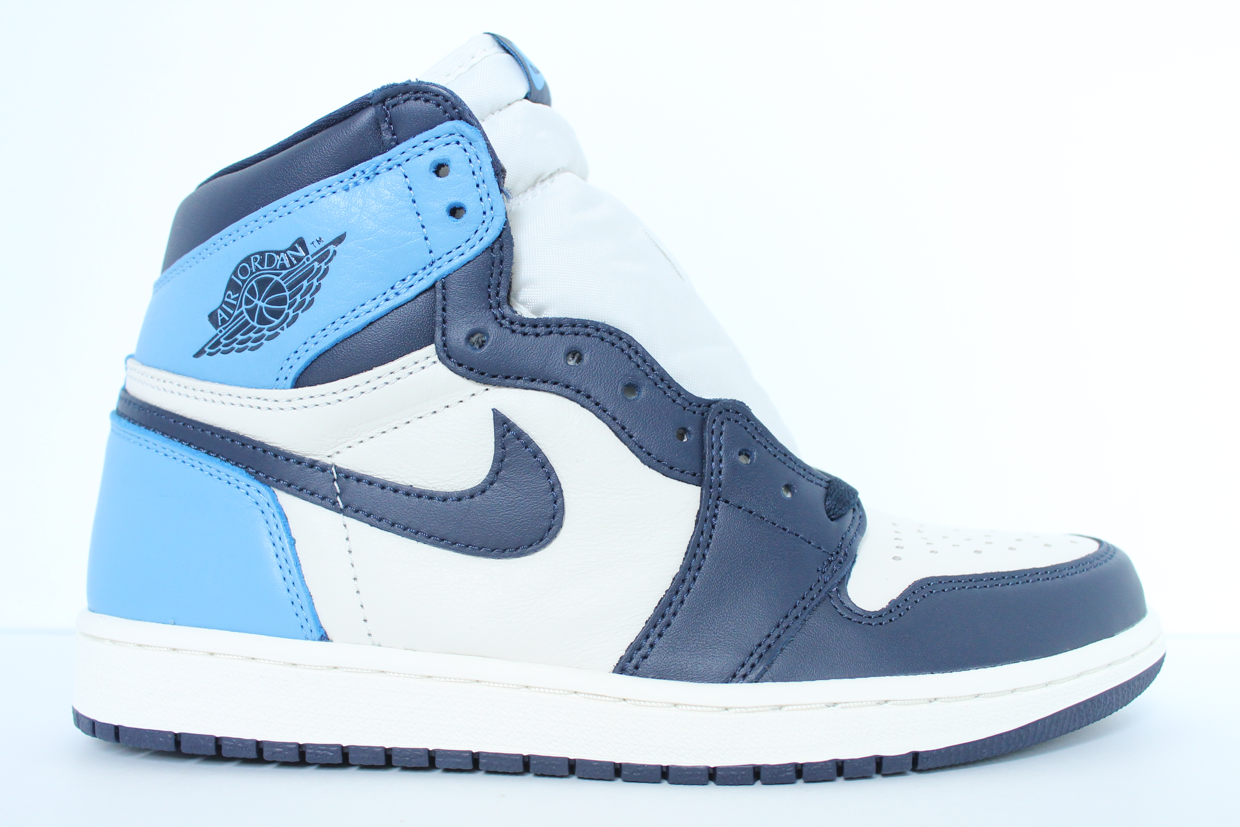 Air Jordan 1 Retro High OG - Obsidian