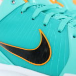 NIKE X UNDEFEATED KOBE IV PROTRO PE - HYPERJADE/MULTI-COLOR