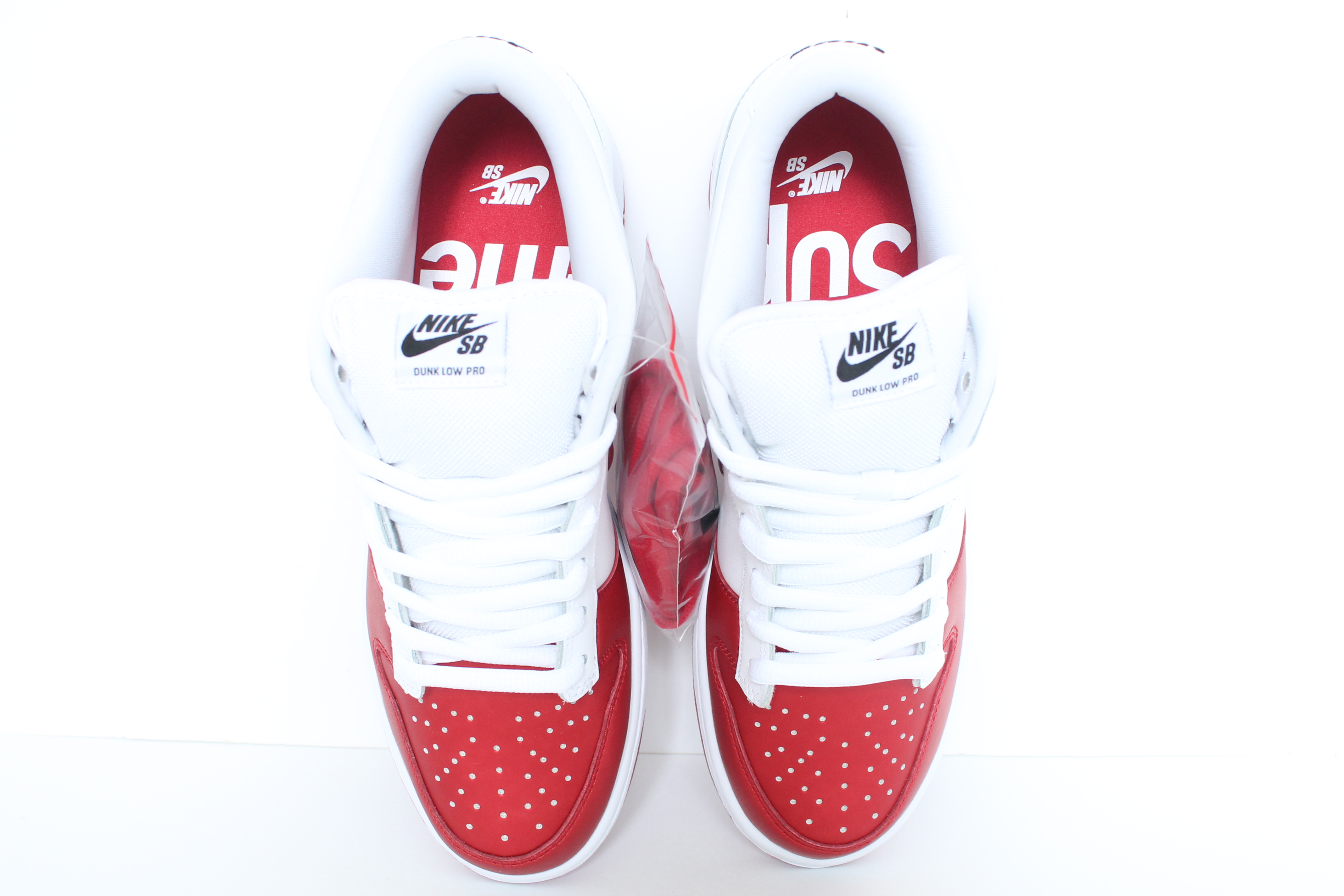 supreme nike white shoes