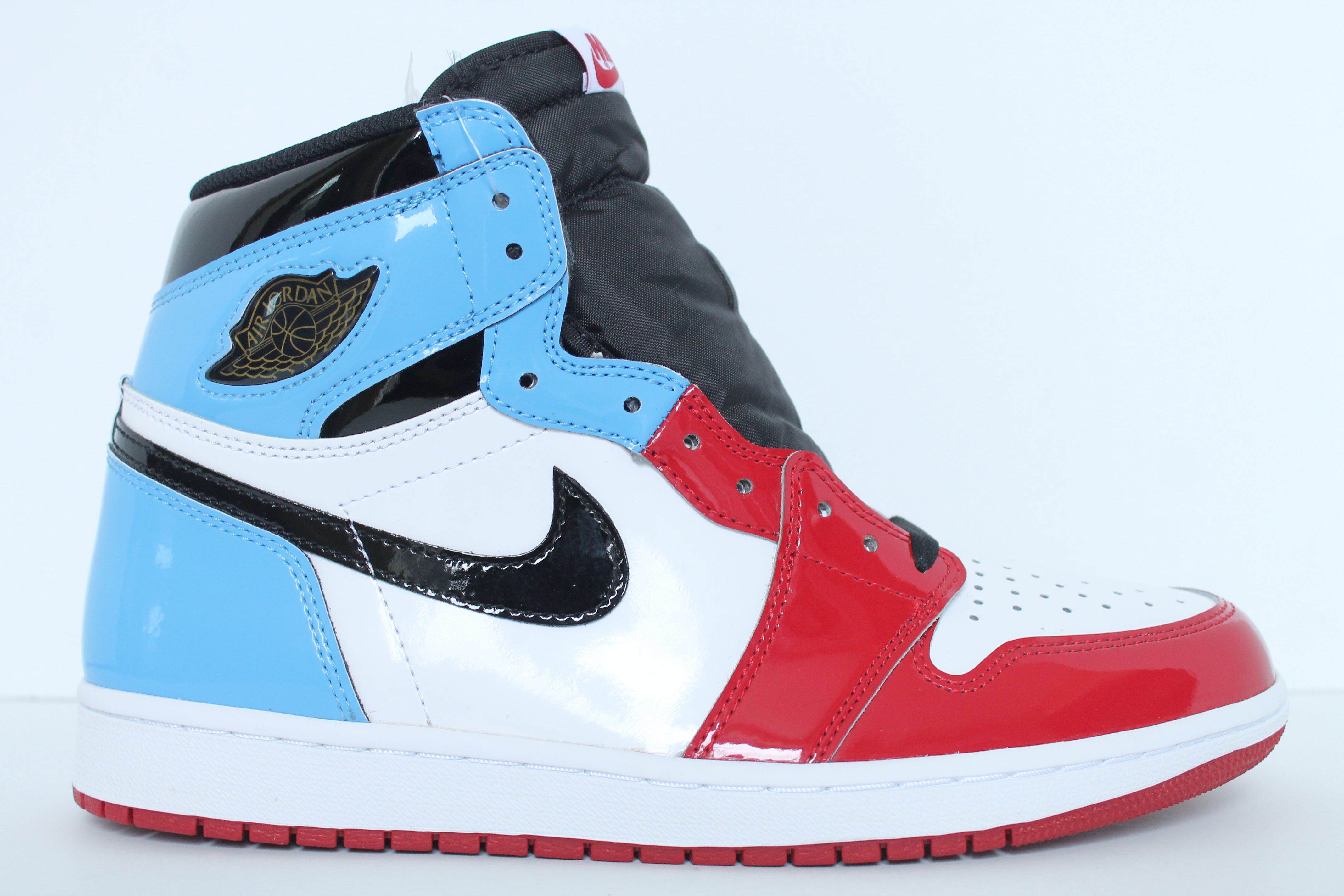 Air Jordan 1 Retro High OG Fearless - "Chicago to UNC"