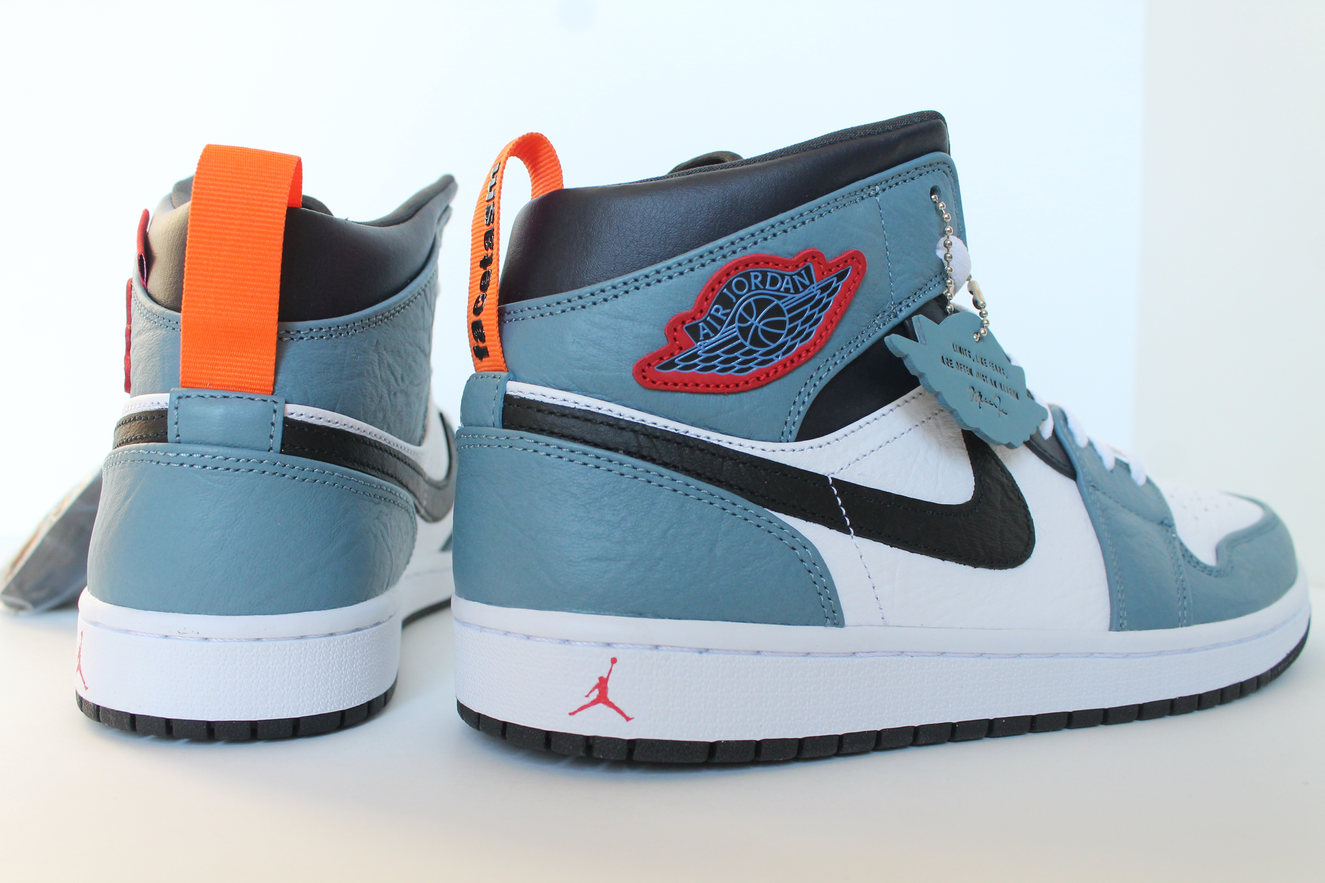 AuthentKicks | Air Jordan 1 Retro Mid Fearless Facetasm