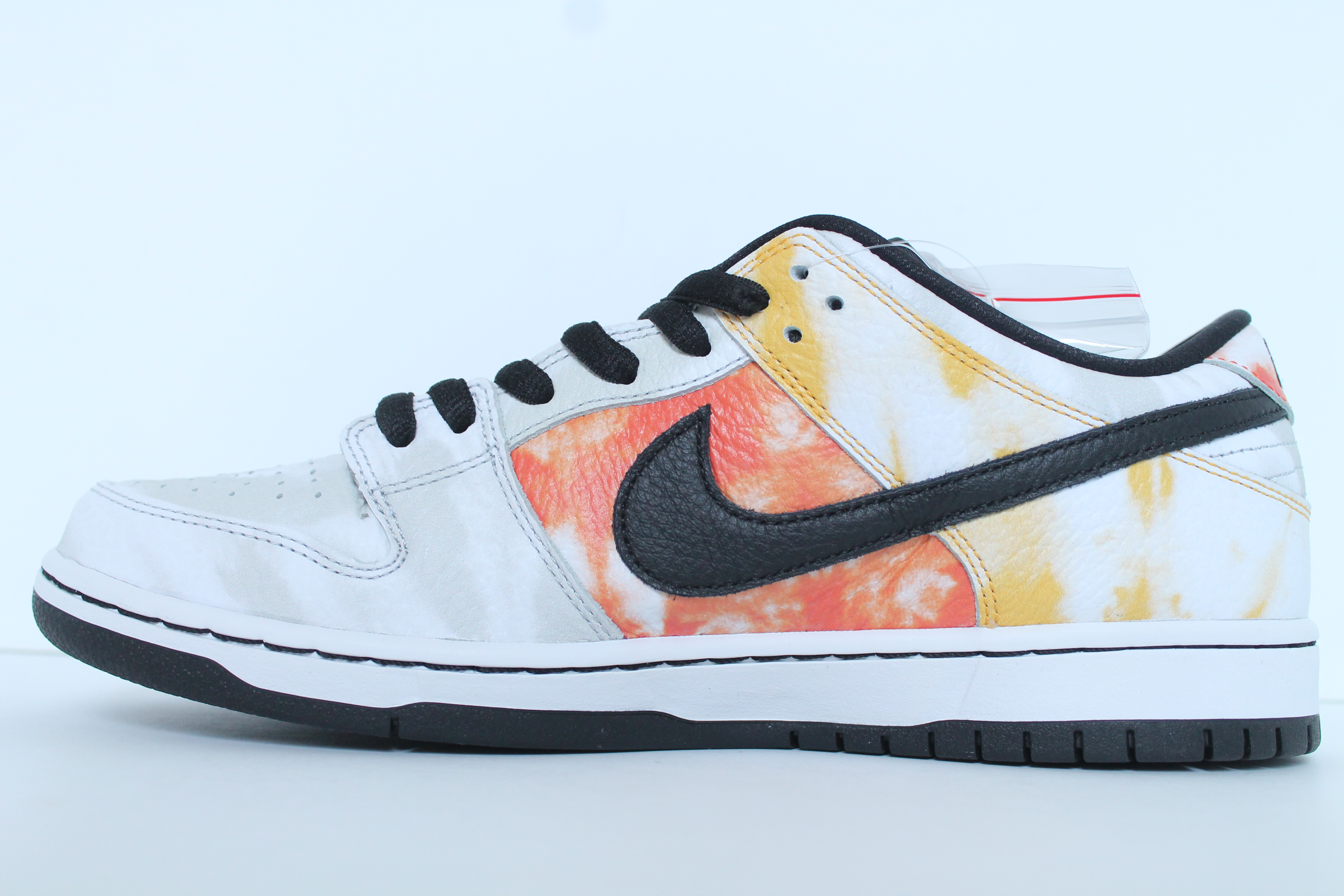 nike sb dunk low raygun white