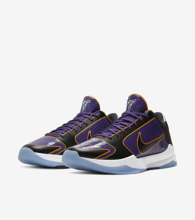 kobe v protro 5x champ