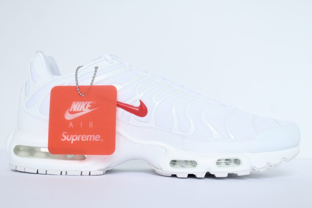 AuthentKicks | Nike Air Max Plus x Supreme White