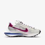 Nike x Sacai VaporWaffle 'Royal Fuchsia' - Image 4
