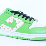 Supreme®/Nike® SB Dunk Low OG QS - Green