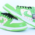 Supreme®/Nike® SB Dunk Low OG QS - Green