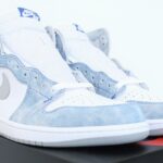 Air Jordan 1 Retro High OG - Hyper Royal