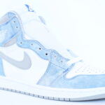 Air Jordan 1 Retro High OG - Hyper Royal