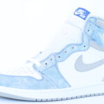 Air Jordan 1 Retro High OG - Hyper Royal