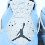 Air Jordan 4 Retro - University Blue