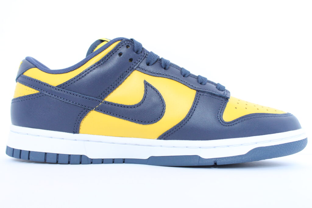 nike dunk low maize navy