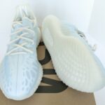 adidas YEEZY Boost 350 V2 - Mono Ice