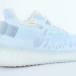 adidas YEEZY Boost 350 V2 - Mono Ice