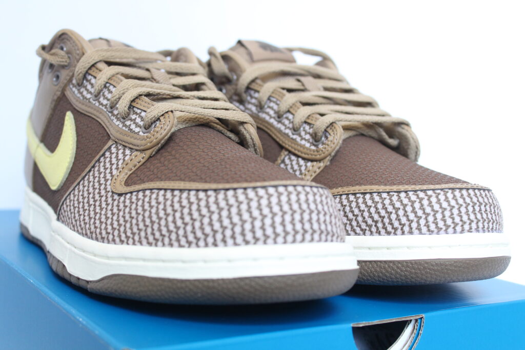 nike x undefeated dunk low sp canteen