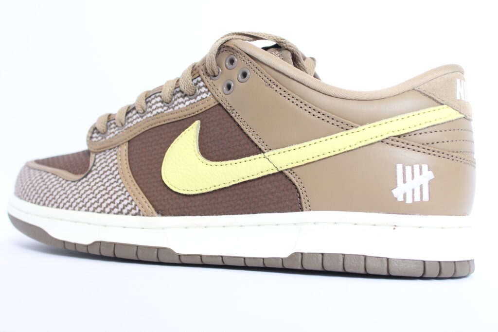 nike x undefeated dunk low sp canteen