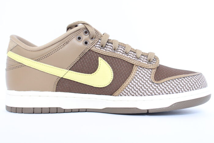 nike x undefeated dunk low sp canteen