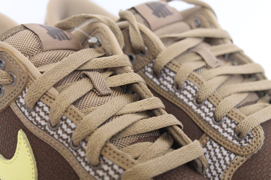 dunk low canteen on feet