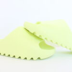 adidas Yeezy Slide - Glow Green