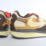 Nike X Travis Scott Air Max 1 Cactus Jack - Baroque Brown