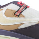 Nike X Travis Scott Air Max 1 Cactus Jack - Baroque Brown