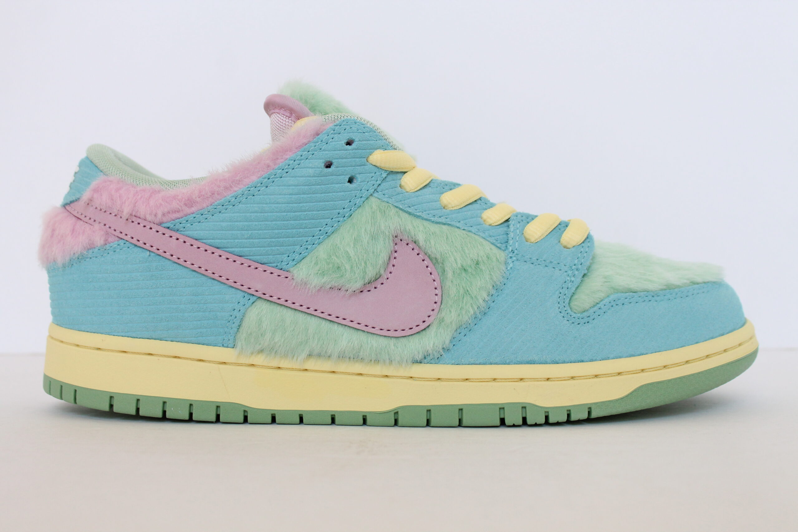 Nike SB Dunk Low Pro QS Verdy Visty